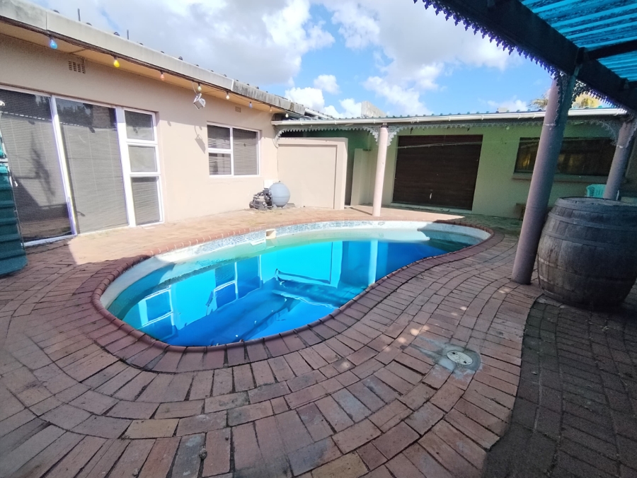 4 Bedroom Property for Sale in Protea Heights Western Cape